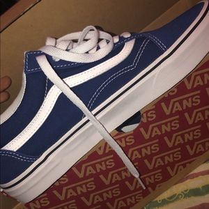 ESTATE VANS